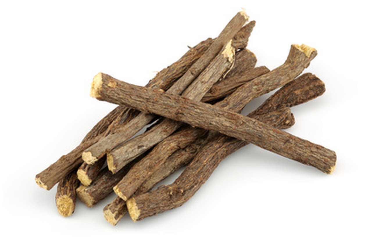 Organic Licorice (Liquorice / Yashtimadhu) Root Powder - Glycyrrhiza glabra help relieve chest complaints, such as mucus buildup (catarrhs), coughs, and bronchitis. Licorice is used in Ayurvedic Medicine to help relieve inflammatory conditions of the gastrointestinal tract, such as gastritis in adults.